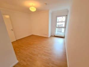 VERMIETET! Top Westend Lage! Großzügige moderne 3- Zimmerwohnung mit 2 Balkonen + Einbauküche + KFZ TG Platz