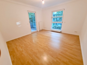 VERMIETET! Top Westend Lage! Großzügige moderne 3- Zimmerwohnung mit 2 Balkonen + Einbauküche + KFZ TG Platz