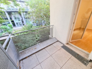 VERMIETET! Top Westend Lage! Großzügige moderne 3- Zimmerwohnung mit 2 Balkonen + Einbauküche + KFZ TG Platz