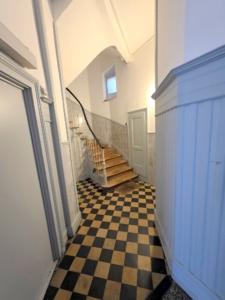 Vermietet! Richtig gemütliche kleine 2 Zimmerwohnung mit Wannenbad – mitten in Bornheim – auf der Berger Str.