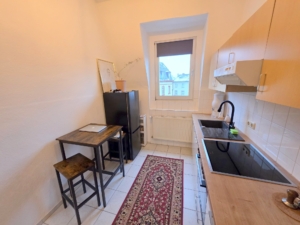 Vermietet! Richtig gemütliche kleine 2 Zimmerwohnung mit Wannenbad – mitten in Bornheim – auf der Berger Str.