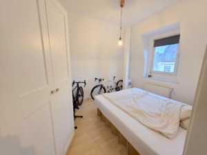 Vermietet! Richtig gemütliche kleine 2 Zimmerwohnung mit Wannenbad – mitten in Bornheim – auf der Berger Str.