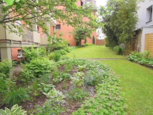 VERMIETET! Komplett renoviert in 2023! Große 3 Zimmerwohnung mit 2 Bädern + Balkon und inkl. Gartennutzung – Niederrad