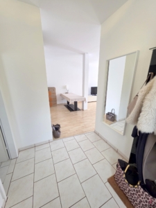 VERMIETET! Sehr großzügiges sonniges 1-Zimmer Studio mit Einbauküche in Top Lage von Neu Isenburg-Zeppelinheim