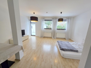 VERMIETET! Sehr großzügiges sonniges 1-Zimmer Studio mit Einbauküche in Top Lage von Neu Isenburg-Zeppelinheim