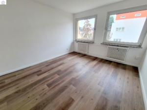 VERMIETET! Viel Platz für die Familie oder auch WG – 4 Zimmerwohnung zentral in Niederrad