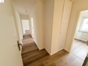 VERMIETET! Viel Platz für die Familie oder auch WG – 4 Zimmerwohnung zentral in Niederrad
