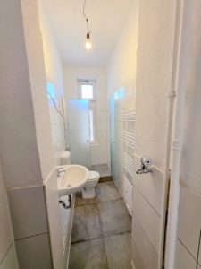VERMIETET! Nagelneu renoviert! Sonnige 3 Zimmer Altbauwohnung – inkl. neues Bad -Offenbach Nähe Wetterdienst