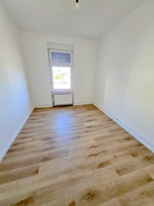 VERMIETET! Nagelneu renoviert! Sonnige 3 Zimmer Altbauwohnung – inkl. neues Bad -Offenbach Nähe Wetterdienst
