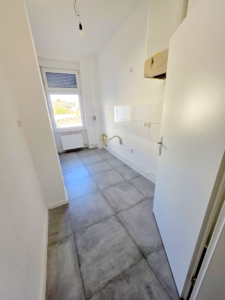 VERMIETET! Nagelneu renoviert! Sonnige 3 Zimmer Altbauwohnung – inkl. neues Bad -Offenbach Nähe Wetterdienst