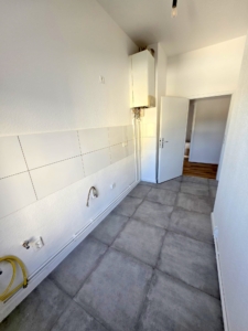 VERMIETET! Nagelneu renoviert! Sonnige 3 Zimmer Altbauwohnung – inkl. neues Bad -Offenbach Nähe Wetterdienst