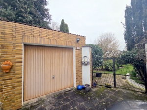 Freistehendes Einfamilienhaus mit großem Garten + Garage+ Gartenhaus – Bruchköbel-Niederissigheim