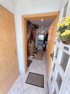 Freistehendes Einfamilienhaus mit großem Garten + Garage+ Gartenhaus – Bruchköbel-Niederissigheim
