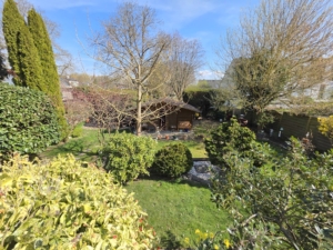 Freistehendes Einfamilienhaus mit großem Garten + Garage+ Gartenhaus – Bruchköbel-Niederissigheim