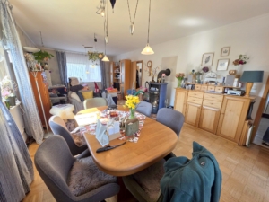Freistehendes Einfamilienhaus mit großem Garten + Garage+ Gartenhaus – Bruchköbel-Niederissigheim