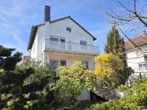 Freistehendes Einfamilienhaus mit großem Garten + Garage+ Gartenhaus – Bruchköbel-Niederissigheim