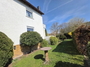 Freistehendes Einfamilienhaus mit großem Garten + Garage+ Gartenhaus – Bruchköbel-Niederissigheim