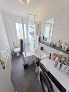 VERMIETET! Schicke + großzügige 2 Zimmerwohnung + großer Südbalkon + Klimaanlage – Ostend Grenze Bornheim