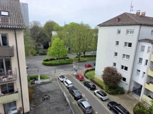 VERMIETET! Schicke + großzügige 2 Zimmerwohnung + großer Südbalkon + Klimaanlage – Ostend Grenze Bornheim