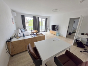 VERMIETET! Schicke + großzügige 2 Zimmerwohnung + großer Südbalkon + Klimaanlage – Ostend Grenze Bornheim