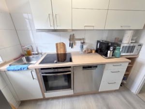 VERMIETET! Schicke + großzügige 2 Zimmerwohnung + großer Südbalkon + Klimaanlage – Ostend Grenze Bornheim