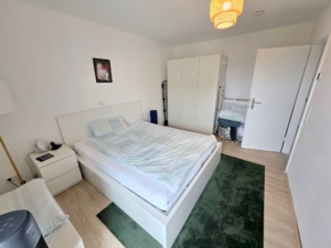 VERMIETET! Schicke + großzügige 2 Zimmerwohnung + großer Südbalkon + Klimaanlage – Ostend Grenze Bornheim