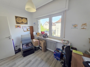 VERMIETET! Gemütliche, sonnige 3 Zimmerwohnung mit Wintergarten und Freisitz- Offenbach-Biber