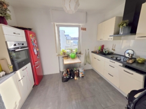 VERMIETET! Gemütliche, sonnige 3 Zimmerwohnung mit Wintergarten und Freisitz- Offenbach-Biber