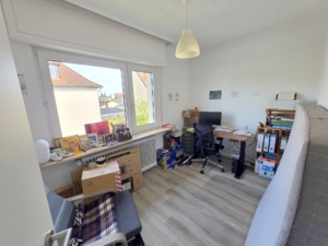 VERMIETET! Gemütliche, sonnige 3 Zimmerwohnung mit Wintergarten und Freisitz- Offenbach-Biber