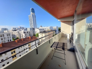 VERMIETET! Schicke + lichtdurchflutete 2 Zimmer Wohnung mit großem Südbalkon – Sachsenhausen + POOL+SAUNA im Haus!