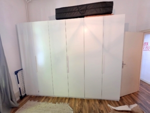 VERMIETET! Altbaucharme pur! Gemütliche 2 Zimmerwohnung mit Balkon – ruhig und zentral Nähe EZB
