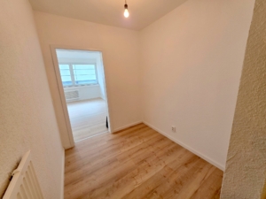 VERMIETET! Erstbezug nach Komplett-Sanierung! Großzügige 1-Zimmer Wohnung  – mitten in der Offenbacher Fußgängerzone