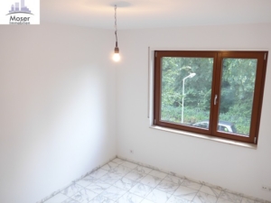 RESERVIERT! Schicke 5 Zimmer + 2 Balkone -Fußbodenheizung – Schwimmbad + Sauna im Haus – ruhig in Niederrad