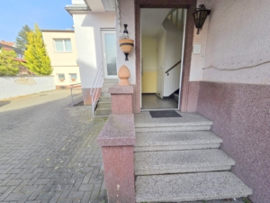 Kapitalanleger oder Eigennutzer aufgepasst! Großzügige 5-Zimmer Eigentums-Wohnung inkl. Einbauküche und mit Gartenanteil + KFZ-Stellplatz – zentral in Obertshausen