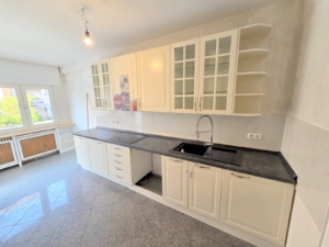 Kapitalanleger oder Eigennutzer aufgepasst! Großzügige 5-Zimmer Eigentums-Wohnung inkl. Einbauküche und mit Gartenanteil + KFZ-Stellplatz – zentral in Obertshausen