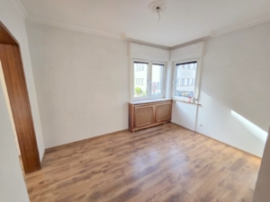 Kapitalanleger oder Eigennutzer aufgepasst! Großzügige 5-Zimmer Eigentums-Wohnung inkl. Einbauküche und mit Gartenanteil + KFZ-Stellplatz – zentral in Obertshausen