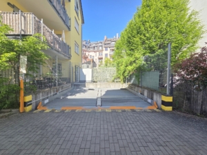 VERMIETET! Schicke 4 Zimmer Dachgeschosswohnung + 2 Balkone + 2 Bäder + Fußbodenheizung -ruhig + zentral in Rödelheim
