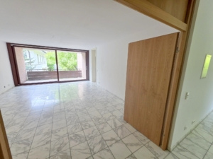 RESERVIERT! Schicke 5 Zimmer + 2 Balkone -Fußbodenheizung – Schwimmbad + Sauna im Haus – ruhig in Niederrad