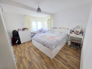 VERMIETET! Ruhige + gepflegte 2 Zimmerwohnung mit kleinem Balkon – Offenbach- Bieber