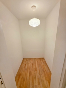 VERMIETET! Großzügige 1-Zimmer Wohnung für 1 Person – mitten in der Offenbacher Fußgängerzone