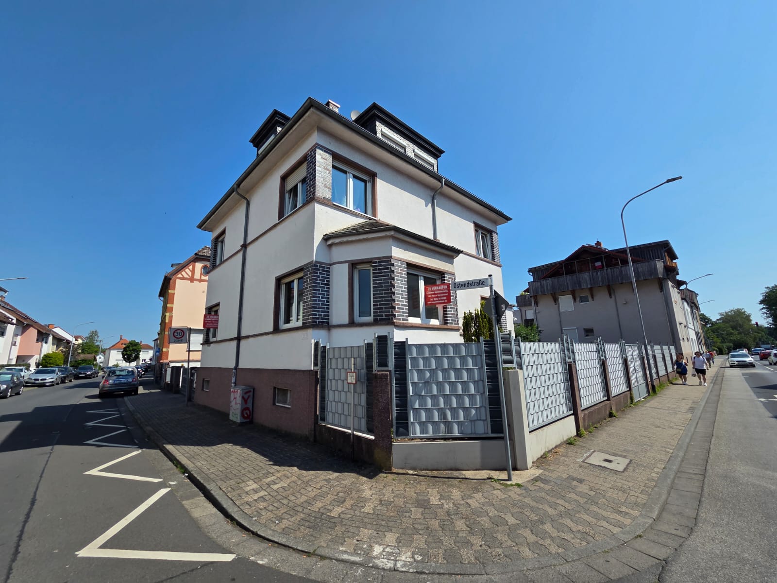 Kapitalanleger oder Eigennutzer aufgepasst! Großzügige 5-Zimmer Eigentums-Wohnung inkl. Einbauküche und mit Gartenanteil + KFZ-Stellplatz – zentral in Obertshausen