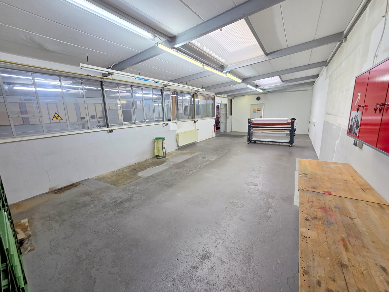 Lagerhalle mit Bürofläche mit hervorragender Anbindung – zentral nahe Kaiserleikreisel in Offenbach