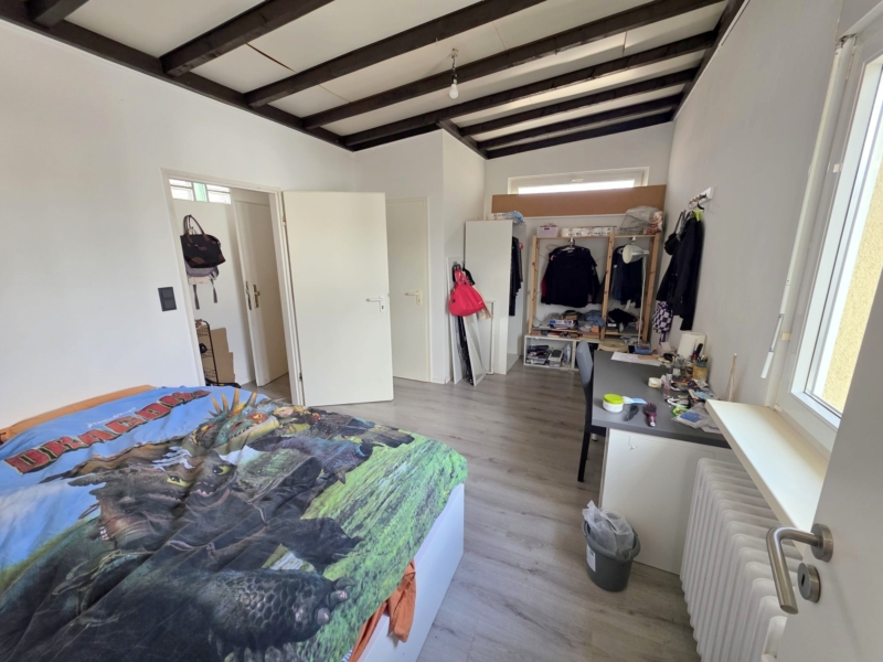 Gemütliche kleine 2-Zimmer Wohnung mit offener Einbauküche- zentral in Niederrad