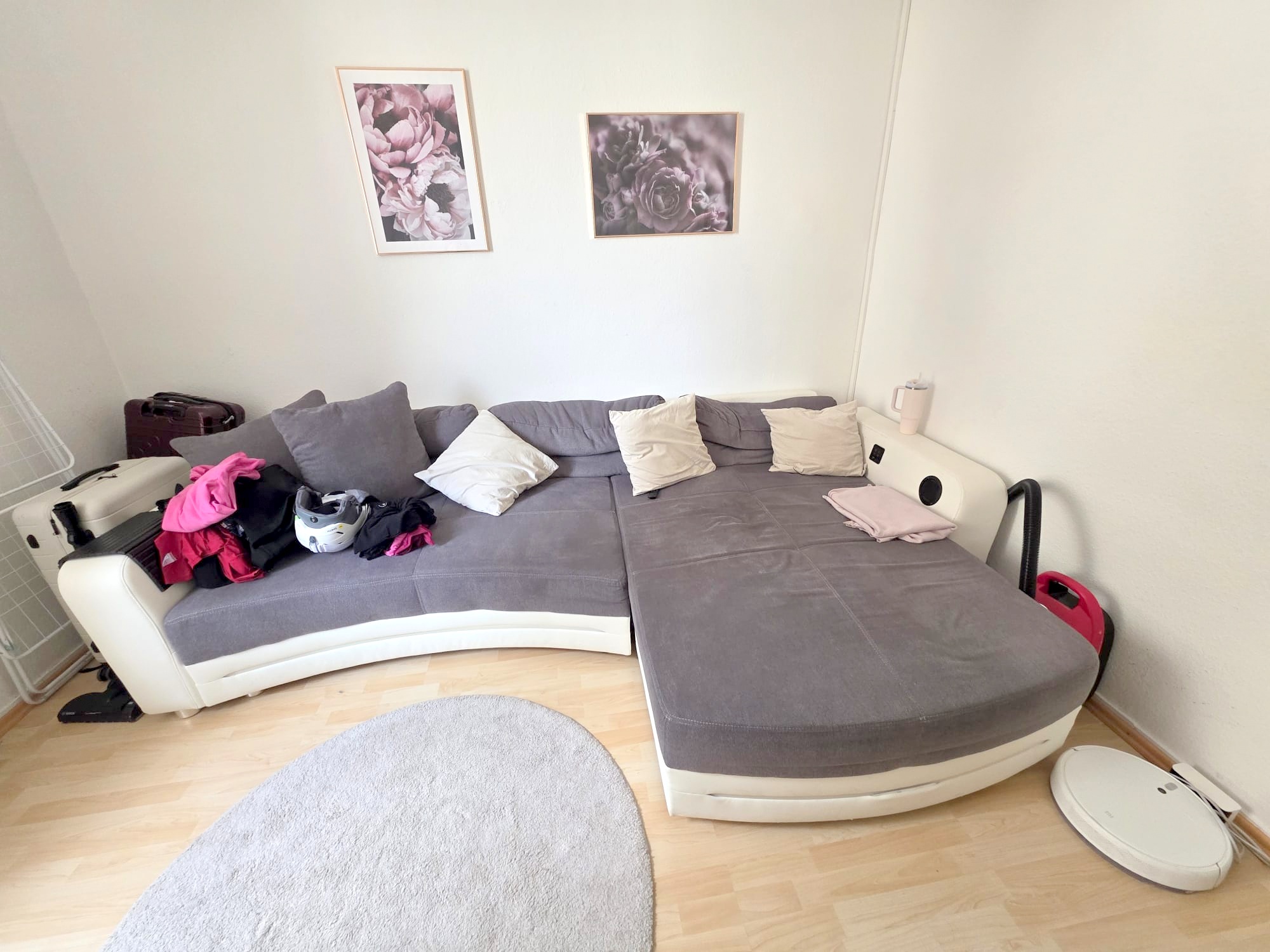 Altbaucharme mitten im Leben von Alt-Sachsenhausen: Gemütliche 3 Zimmer- Altbauwohnung mit Wannenbad