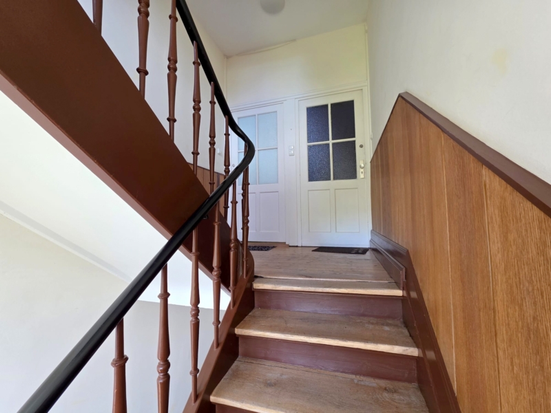 Altbaucharme Pur! Bezahlbar für 1 Person: Top gemütliche 2-Zimmer Wohnung – zentral in Oberrad
