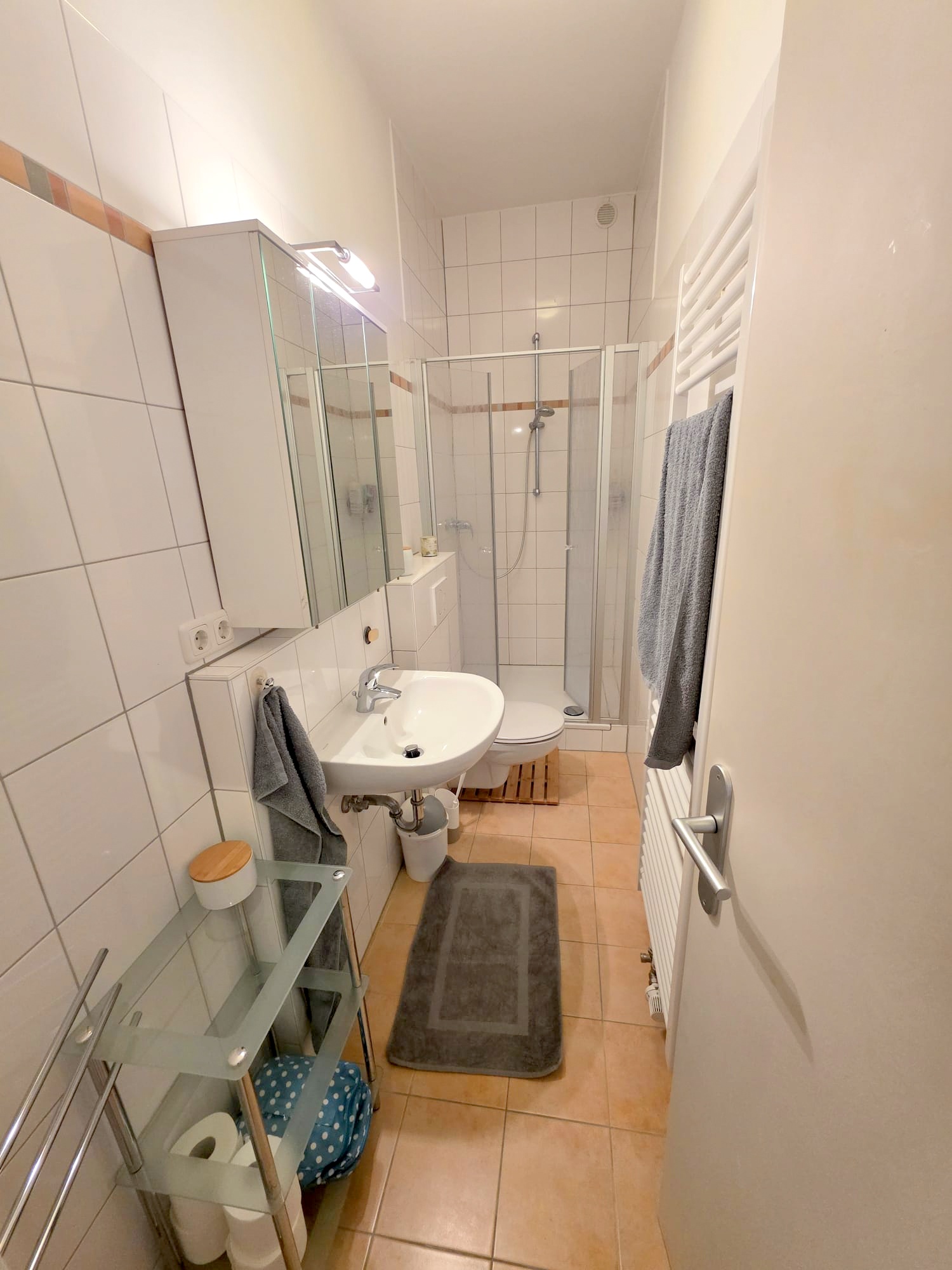Altbaucharme Pur! Bezahlbar für 1 Person: Top gemütliche 2-Zimmer Wohnung – zentral in Oberrad