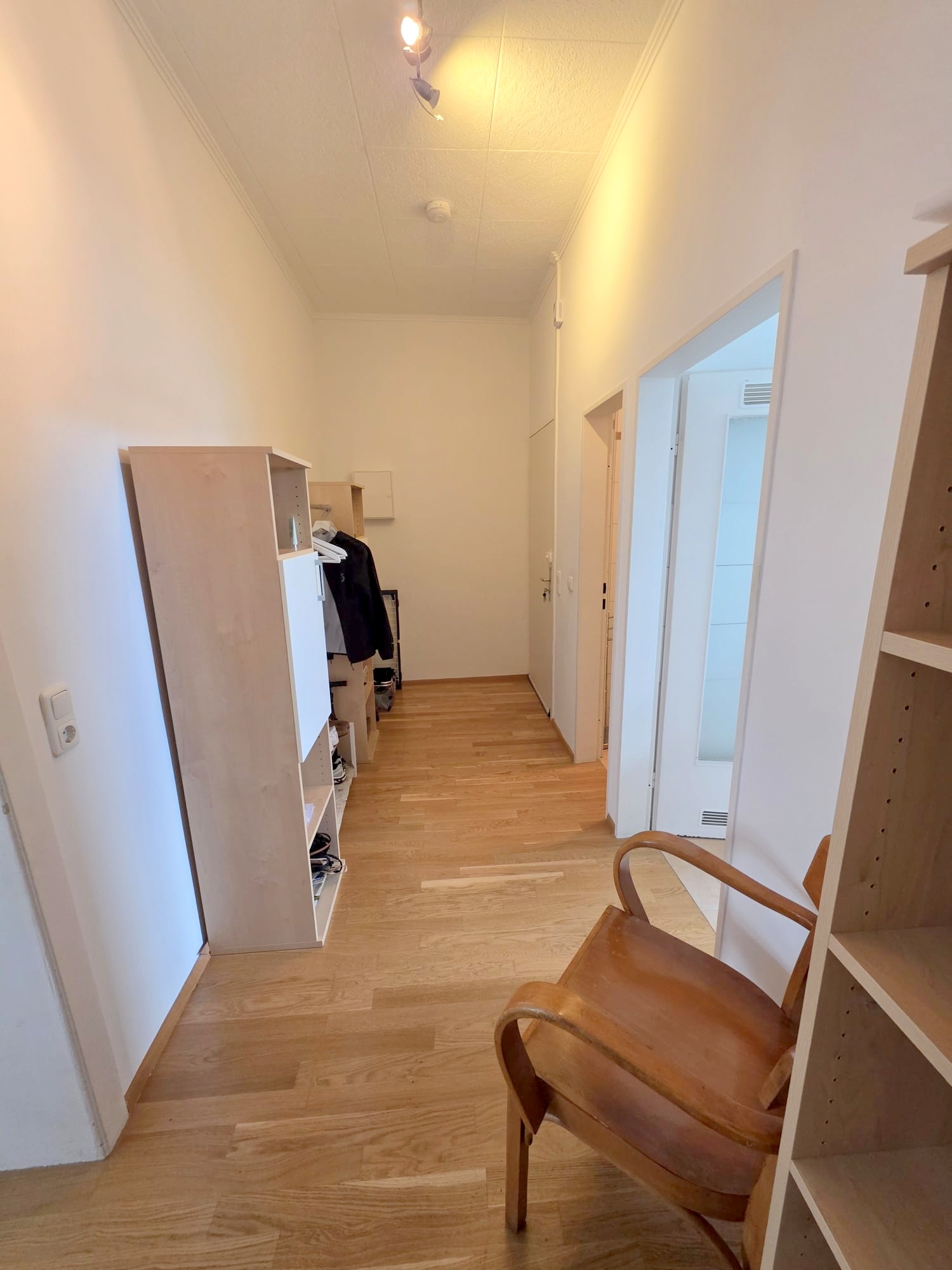 Altbaucharme Pur! Bezahlbar für 1 Person: Top gemütliche 2-Zimmer Wohnung – zentral in Oberrad