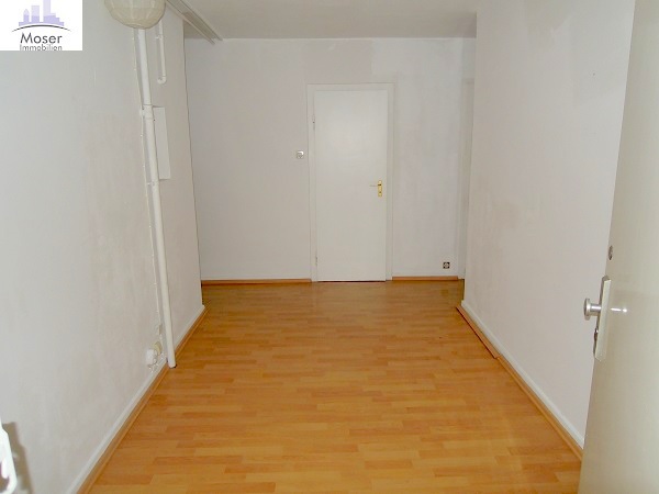Top Westendlage! Gemütliche 2,5 Zimmerwohnung mit Balkon + Einbauküche + Tageslicht-Wannenbad
