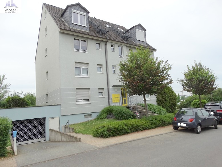 Hochwertige 3-Zimmer Gartenwohnung mit Terrasse + Einbauküche + Tiefgaragenplatz – ruhig in FFM-Oberad