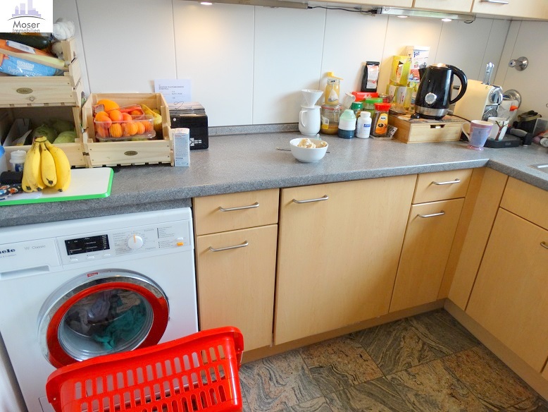 Hochwertige 3-Zimmer Gartenwohnung mit Terrasse + Einbauküche + Tiefgaragenplatz – ruhig in FFM-Oberad